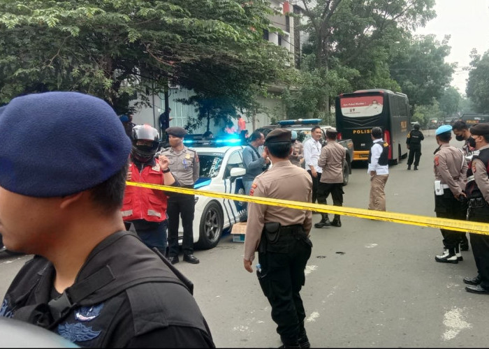 Bandung Diguncang Bom Bunuh Diri, Gubernur Ridwan Kamil Langsung Tinjau TKP: Situasi Aman Terkendali
