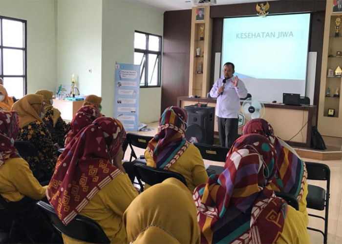 Dosen Poltekkes Tasikmalaya Bentuk Kader Sehat Jiwa