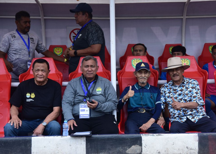 Alhamdulillah, Abah Indra Thohir Kembali ke Persib Bandung All Stars Jadi Pelatih   