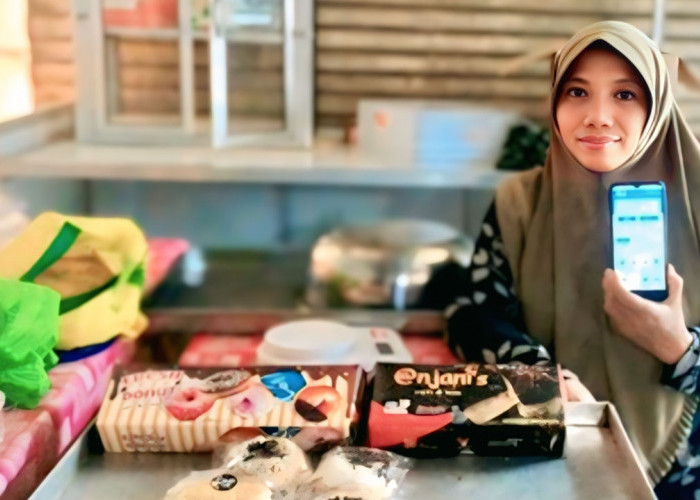Bangkit dari Keterbatasan, Usaha Kue Tantiningsih Mampu Topang Ekonomi Keluarga Berkat Sinergi Holding UMi