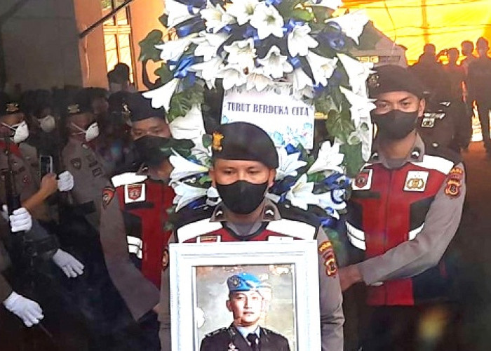 Pengacara Istri Irjen Sambo Protes Pemakaman Ulang Brigadir J Dilakukan secara Kedinasan, Ini Loh Alasannya