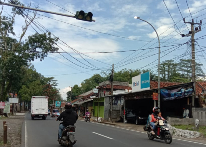 Jalur Alternatif Mudik Lebaran 2025 di Kabupaten Tasikmalaya Butuh Penerangan, Ada Lampu PJU Nyala Siang Hari