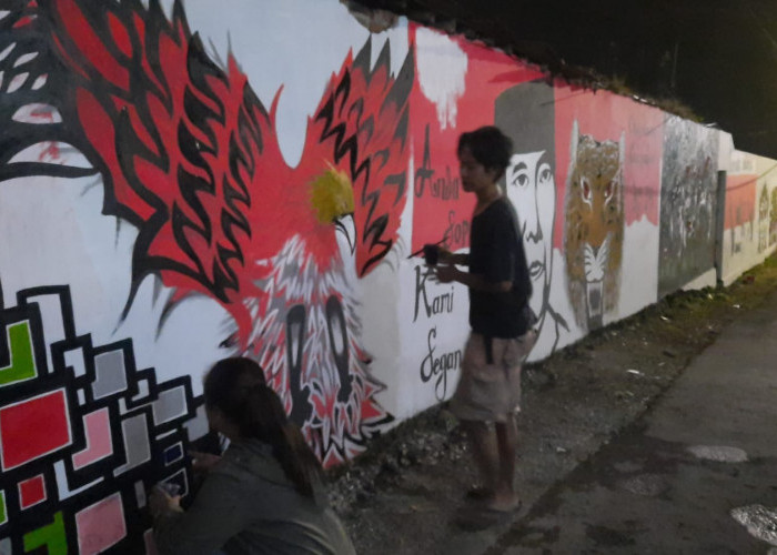 Rayakan Hari Kemerdekaan ke-79, Warga Kota Tasikmalaya Hiasi Tembok dengan Mural 