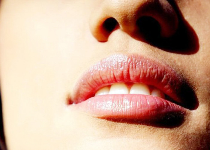 Bibir Hitam akibat Merokok, Ini Cara Mengatasinya