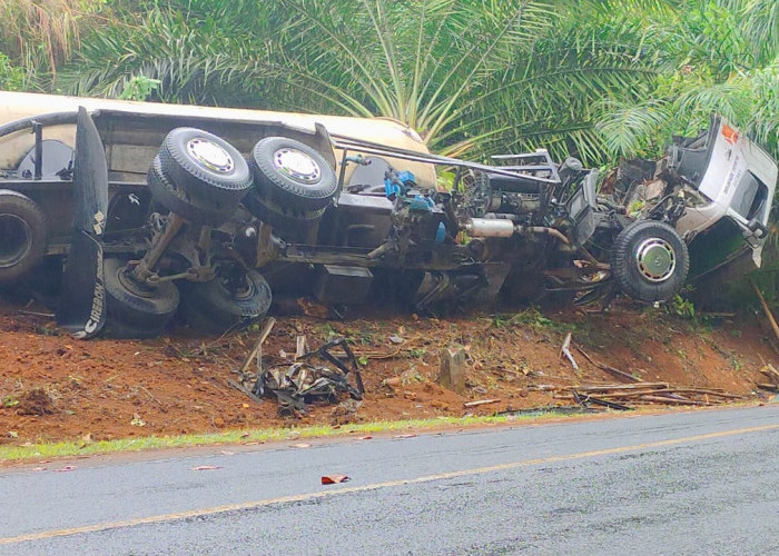 Pengendara Motor di Kabupaten Ciamis Meninggal Tertabrak Tronton, Jasa Raharja Berikan Santunan