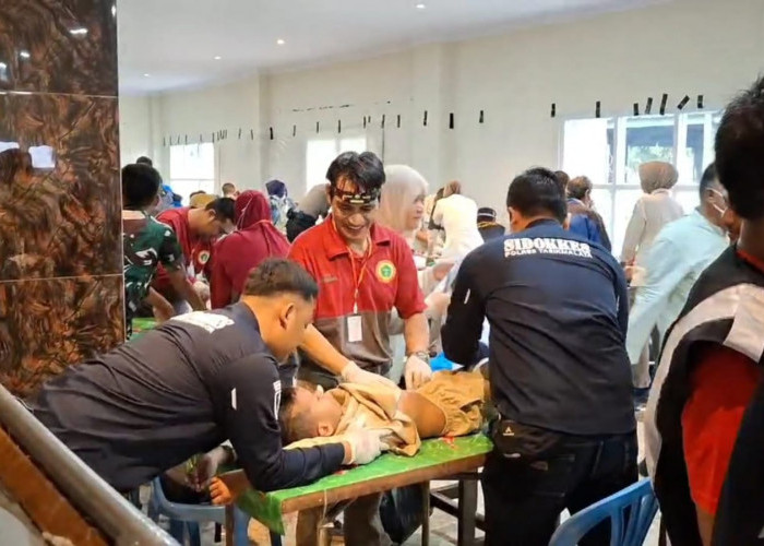 1.100 Anak Disunat Bersamaan di Tasikmalaya Dalam Rangka HUT Kodam III Siliwangi ke-78 dan HUT Bhayangkara 78