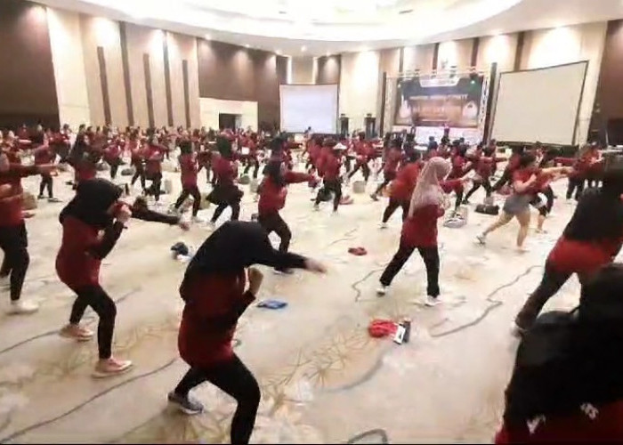 Politeknik LP3I Tasikmalaya Kampanyekan Hidup Sehat Lewat Warrior Workout Party