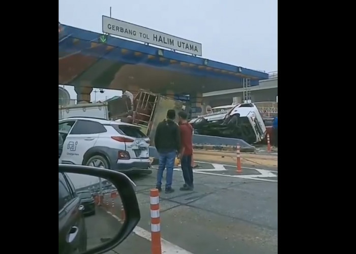 Begini Detik-Detik Kecelakaan Beruntun di Gerbang Tol Halim hingga Mobil Jumpalitan, Sopir Truk Baru 18 Tahun