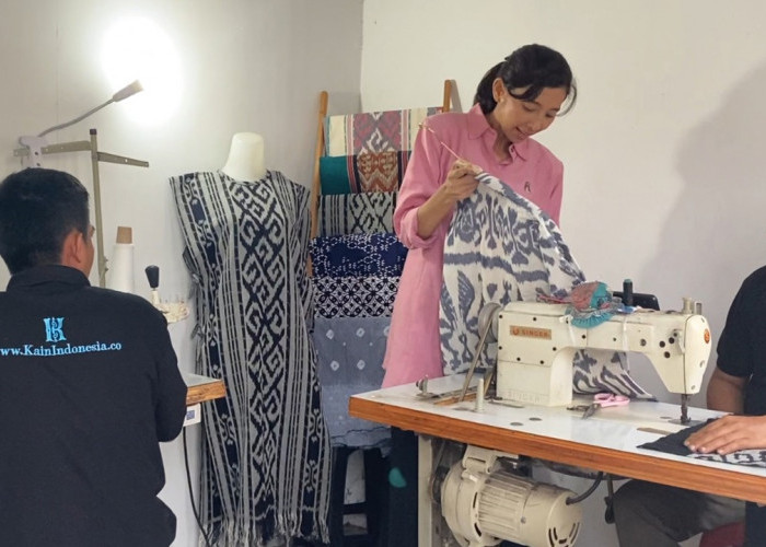 LinkUMKM BRI Dorong Perempuan Pengusaha Fesyen Naik Kelas, Olah Wastra Nusantara Jadi Busana Modern