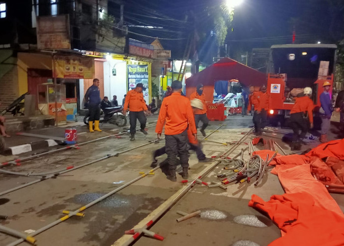 Bantu Gempa Sumedang, BPBD Kabupaten Garut Dirikan Tenda Darurat di Halaman RSUD