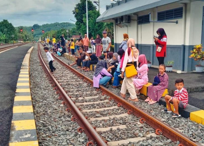 Stasiun Karangpucung Kota Banjar, Salah Satu Lokasi Favorit untuk Ngabuburit saat Ramadhan