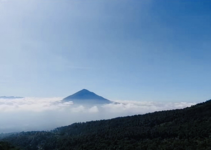 5 Rekomendasi Gunung di Jawa Barat Favorit Para Pendaki, Bisa Buat Liburan Akhir Tahun Lho