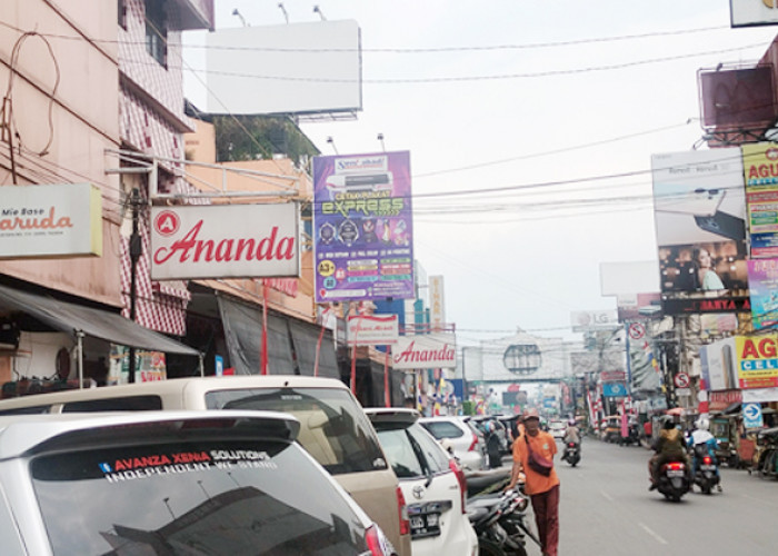 Tak Hanya Soal Lahan Bangunan, Banyak Reklame Toko di Pusat Kota Tasikmalaya Belum Memiliki Izin