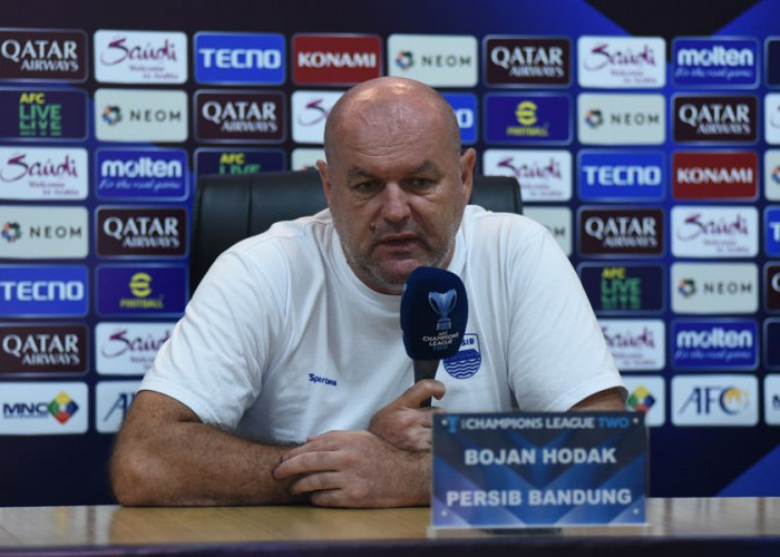 Bojan Hodak Pastikan 4 Pemain Persib Absen Lawan Zhejiang FC di ACL 2 Malam Ini