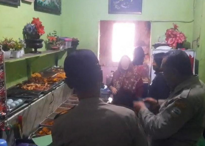 Satpol PP dan Disporabudpar Kota Tasikmalaya Gelar Razia Warung Makan yang Buka Siang Hari saat Ramadan