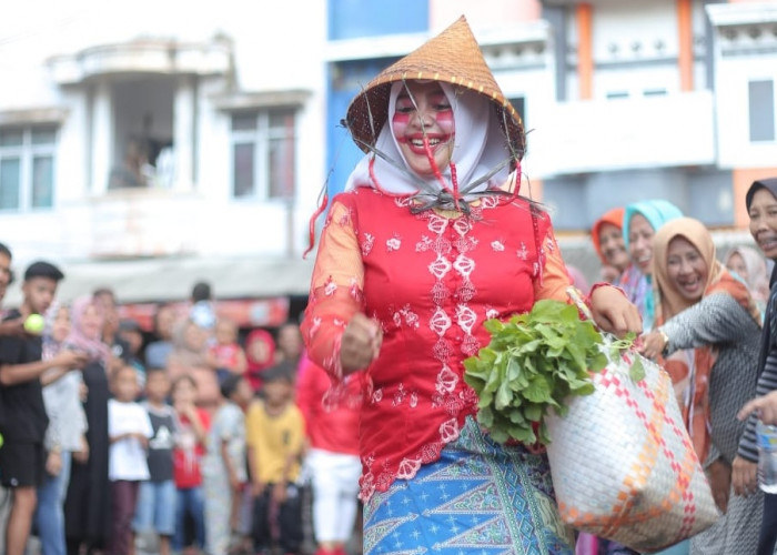 Bikin Heboh di Sukalaya Kota Tasik, ‘Karlis Fashion Week’ Jadi Magnet Perayaan HUT Kemerdekaan