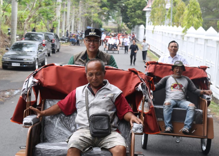 220 Warga Tasikmalaya Terima Becak Listrik, Bupati Cecep Tegaskan Tak Boleh Dijual