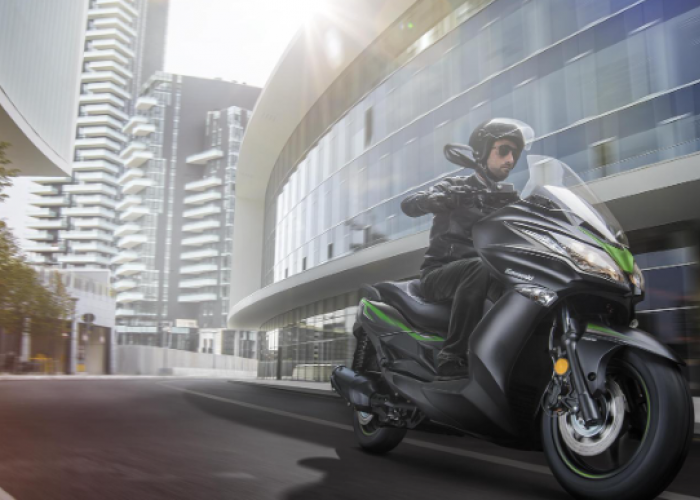 Keren Fitur Ninja Matic Kawasaki J300 Canggih, Punya Kapasitas Mesin Besar hingga Cocok untuk Bikers