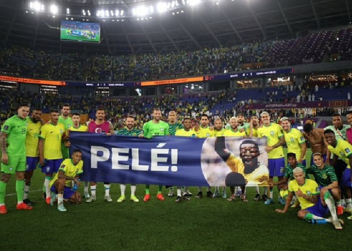 Pesan Vinicius untuk Pele: Brasil Terus Menari Sampai Final