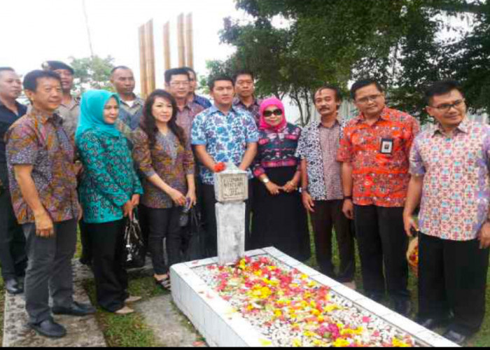 200 Pahlawan Nasional Indonesia Salah Satunya KH Zainal Musthafa Dimakamkan di Kampung Ini