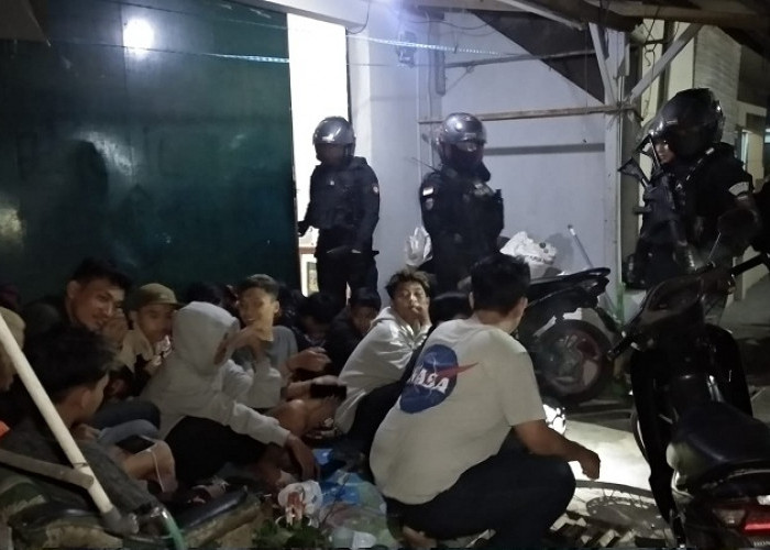 Polisi Gerebek Pesta Miras di Pinggir Jalan Purbaratu dan Burujul Tasikmalaya, Puluhan Remaja Diamankan