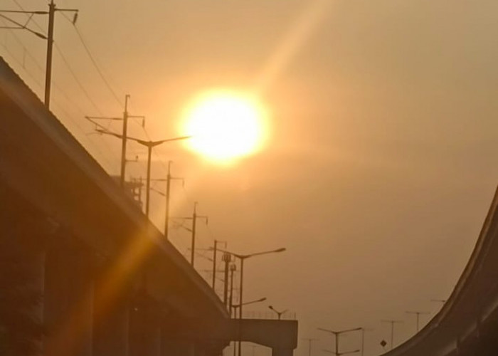 Rute Perjalanan Tasik-Jakarta Melelahkan, Penawarnya Ada Pesona Sunset di Tol