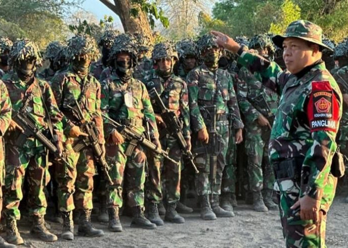 Tugas Baru Jenderal ’Asal Tasik’: Mayjen Farid Makruf ke Lemhanas, Brigjen Bangun Nawoko Pangdif 3 Kostrad