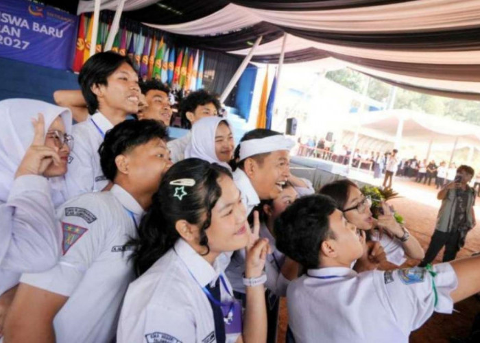 KDM Tegaskan Mahasiswa Tak Boleh Putus Kuliah Gara-gara Biaya