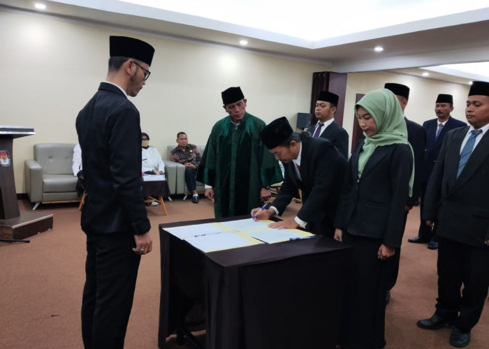 20 Anggota PPK Kota Banjar Dilantik KPU, Cek Daftar Namanya di Sini