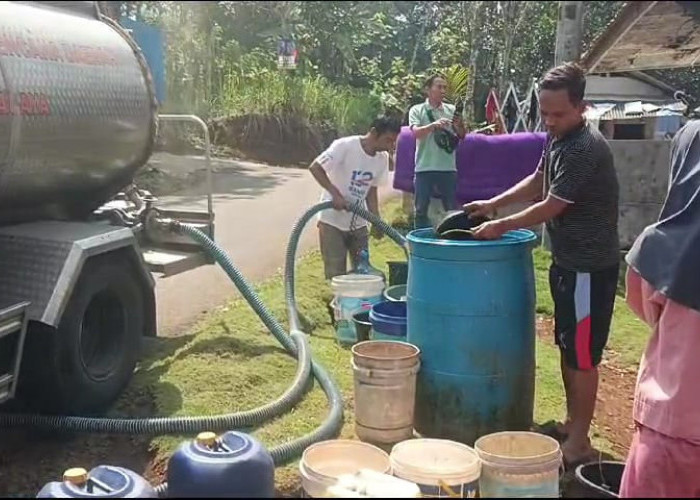 BPBD Kota Tasikmalaya Salurkan 10.000 Liter Air Bersih per Hari untuk Atasi Kekeringan