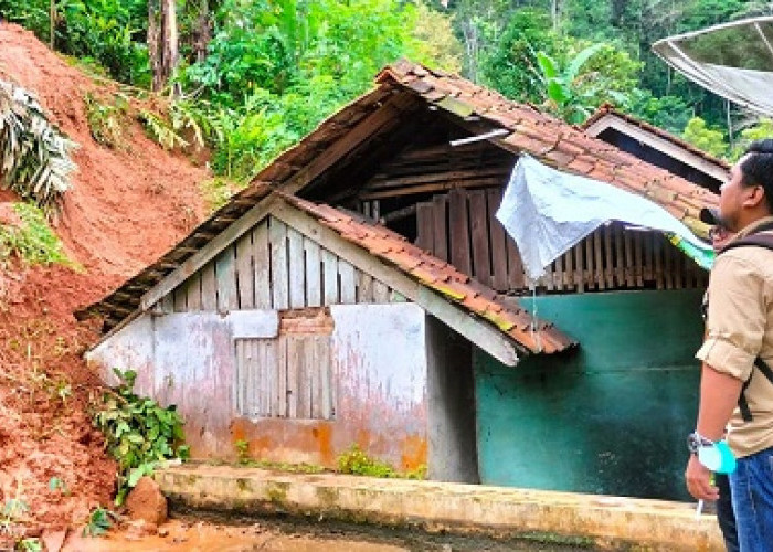 Waduh, 19 Rumah Terancam Longsor di Ciamis, Pergerakan Tanah Semakin Dekat ke Perumahan di Panawangan