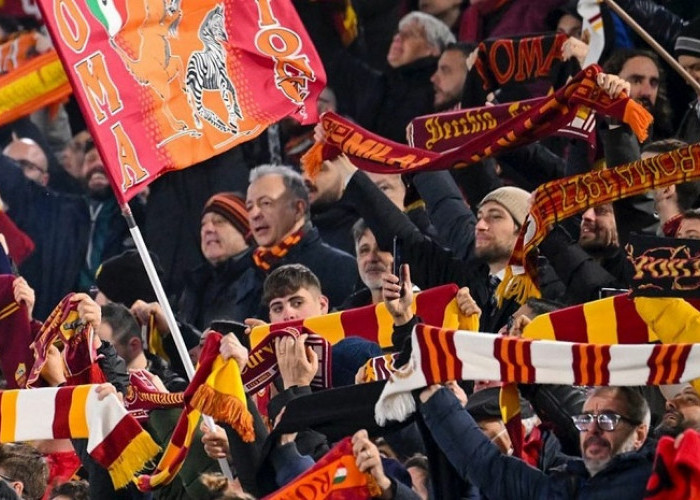 Buntut Bentrok di Jalan, Ultras AS Roma dan Napoli Dilarang Dukung Timnya saat Tandang