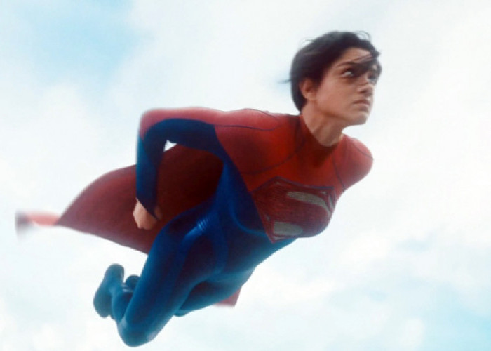 Siapa Kara di Film The Flash? Supergirl yang Mempunyai Kekuatan Sehebat Superman