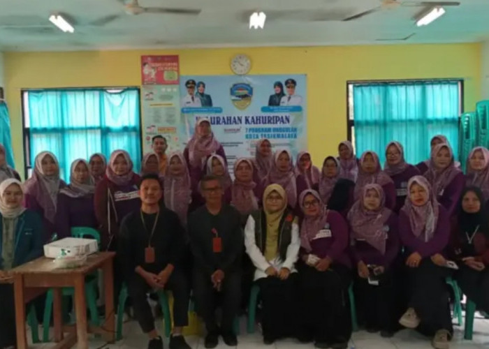 Poltekkes Kemenkes Tasikmalaya Bekali Kader Kesehatan Kahuripan dengan Mitigasi Bencana
