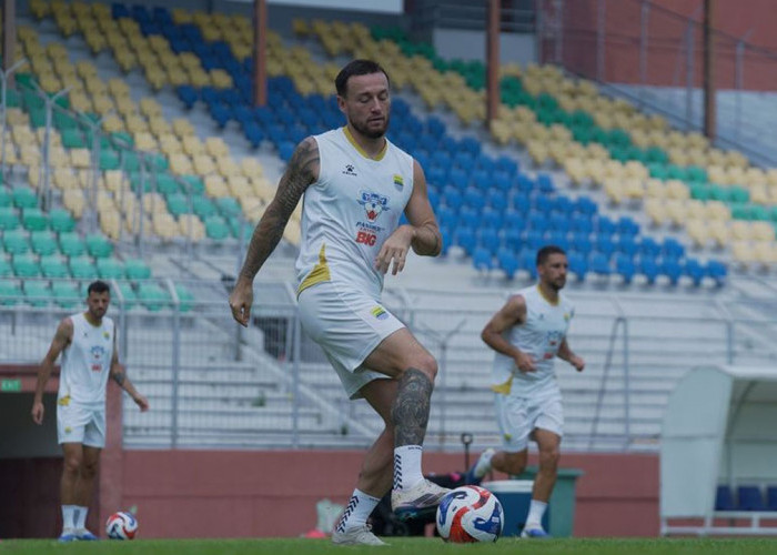 Prediksi Madura vs Persib Malam Ini: Pekan Berat Skuad Hodak Usai Tumbang di ACL Two