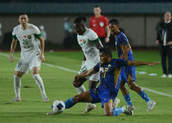 Persib Krisis Bek Kanan, Kenapa Bojan Hodak Tidak Panik? Ini Ternyata Alasannya