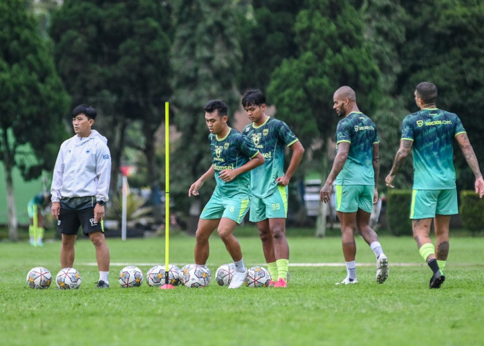 Saat Persija Terluka di Tangan Persita, Ini yang Dilakukan Skuad Persib Bandung  