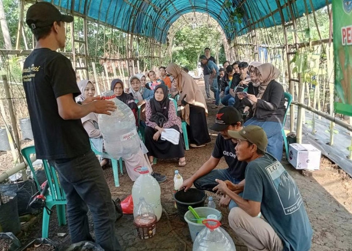 Warga Kota Banjar Ikuti Pelatihan Pembuatan POC dan Budidaya Cabai Rawit, Implementasi Literasi