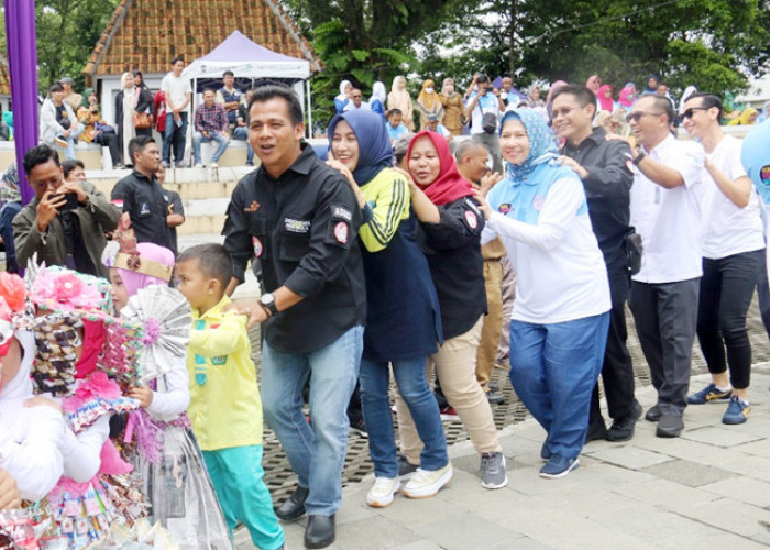 Wakil Bupati Ciamis Ajarkan Anak Peduli Sampah