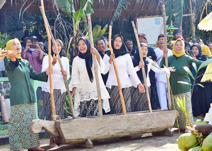 Lingkungan Siluman Kota Banjar Adakan Acara Ngabumi di Pulo Majeti