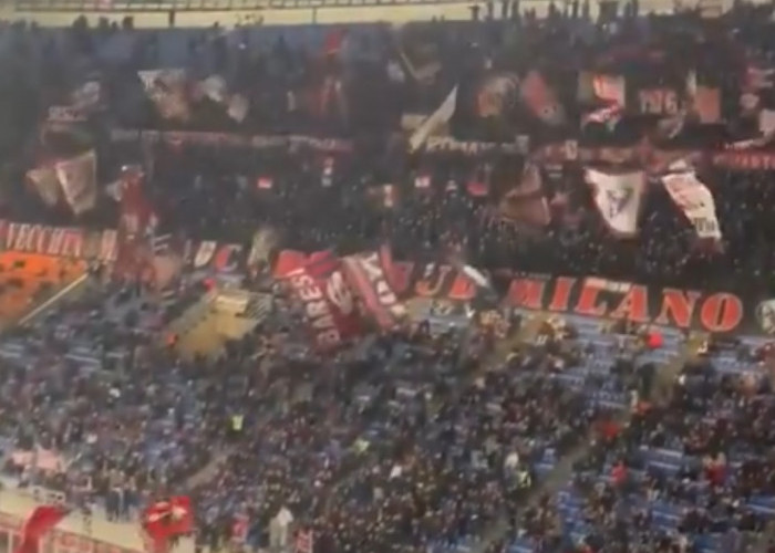 Sempat Dicemooh Fans AC Milan, Curva Sud Langsung Beri Pesan Dukungan untuk Rafael Leao