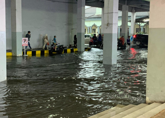 Penyempitan Saluran Air di Luar Area Diduga Jadi Penyebab Plaza Asia Tasikmalaya Kebanjiran