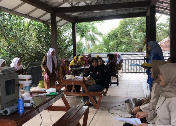 Dosen Jurusan Kebidanan Poltekkes Kemenkes Tasikmalaya Kembangkan Desa Gen SIM di Manonjaya