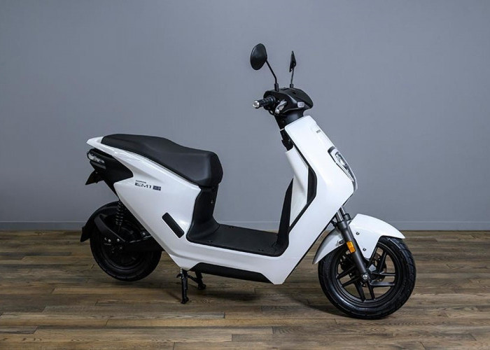 6 Motor Listrik Tangguh 2026, Baterai Jumbo dan Kuat Lewati Tanjakan