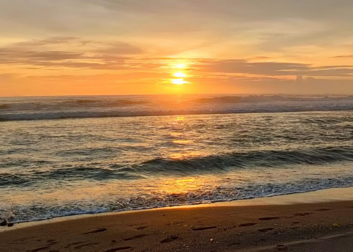 INIH 3 Wisata Pantai Favorit Tasikmalaya yang Cocok untuk Menikmati Sunset, Salah Satunya Pantai Sindangkerta