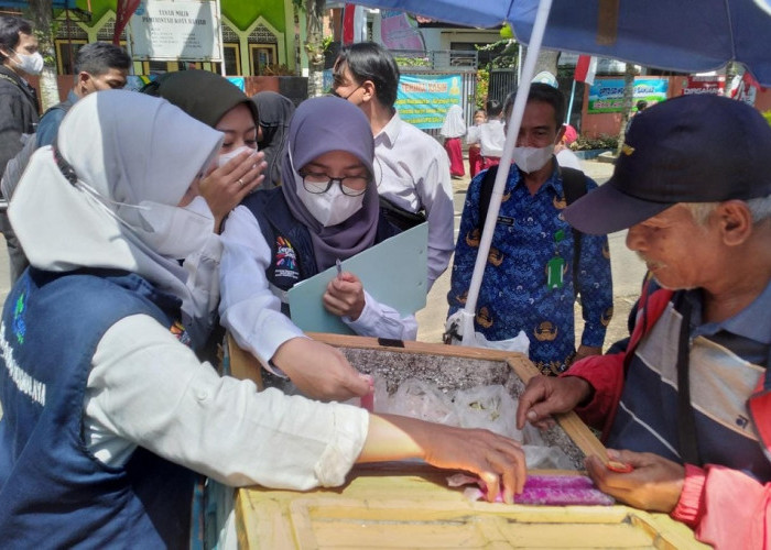 Antisipasi Keracunan Jajanan, Dinkes Banjar dan Loka POM Tasikmalaya Pengujian Sampel Makanan, Ini Hasilnya