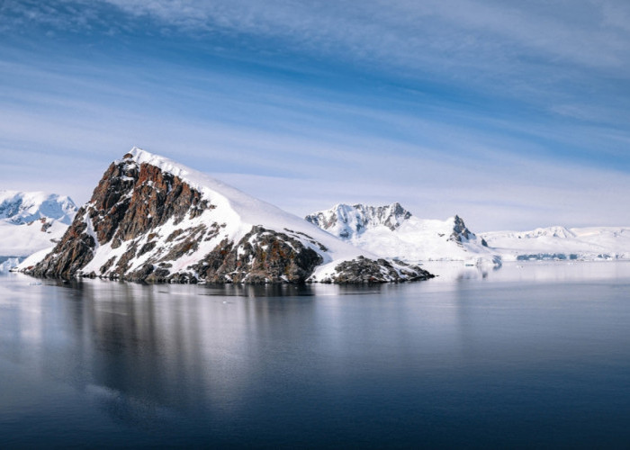 Fenomena Alam Unik di Antartika dan Alasan Kenapa Kita Dilarang Menjelajahinya