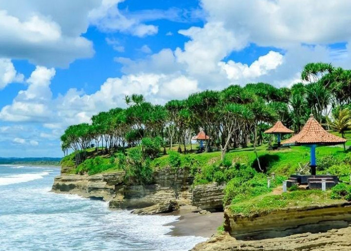 Pantai Batu Hiu Pangandaran Mirip dengan Tanah Lot di Pulau Bali, Tawarkan Spot Foto Instagramable, Indah Lho!