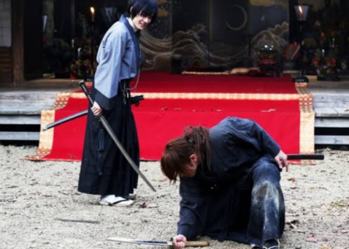Pedang Sakabatou Battousai si Pembantai Pernah Patah saat Menghadapi Soujiro Seta di Rurouni Kenshin