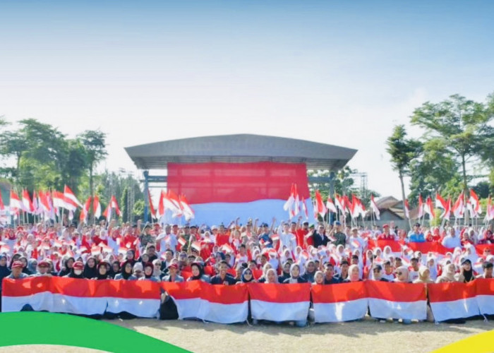 Duh Merdunya Suara Wali Kota Banjar, Puluhan Ribu Bendera Merah Putih Dibagikan dan Terbentang Indah